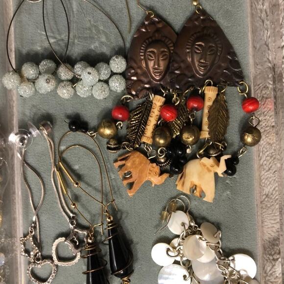 17 Pair Lot  Bundle Vintage Rhinestone Dangle Designer Earrings Custom Designed - Picture 10 of 13